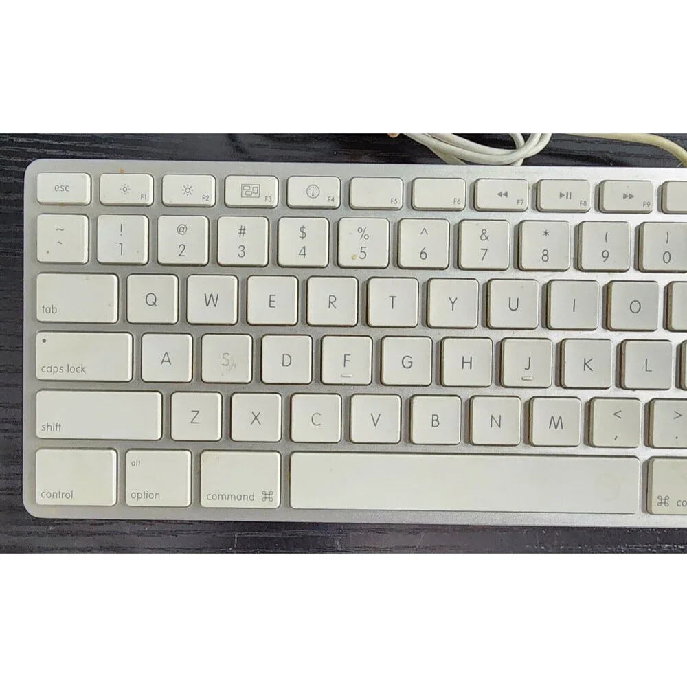 Genuine Apple USB Wired Keyboard with Numeric Keypad A1243 - TESTED WORKING
